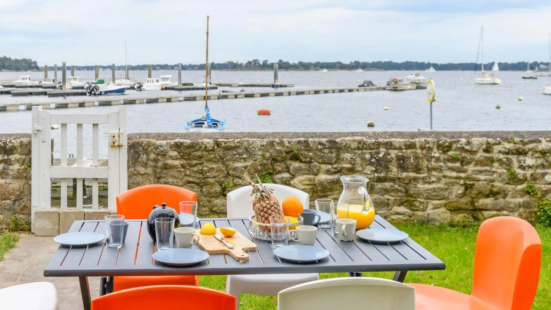 Holiday Home Maison Du Port By Interhome Locmariaquer